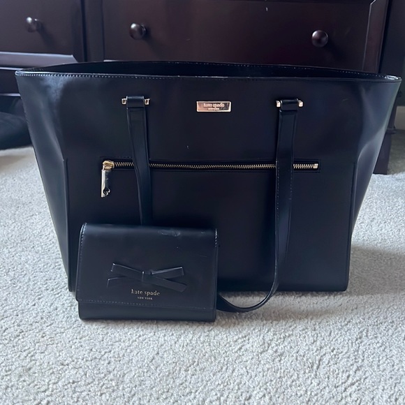 Kate Spade Tote and Wallet Set - Picture 1 of 13